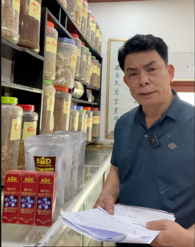 Lương y Cao Văn Minh bốc thuốc điều trị từ xa cho bệnh nhân tê liệt tứ chi – Chuyển biến tích cực sau lộ trình điều trị tại Bảo Minh Đường