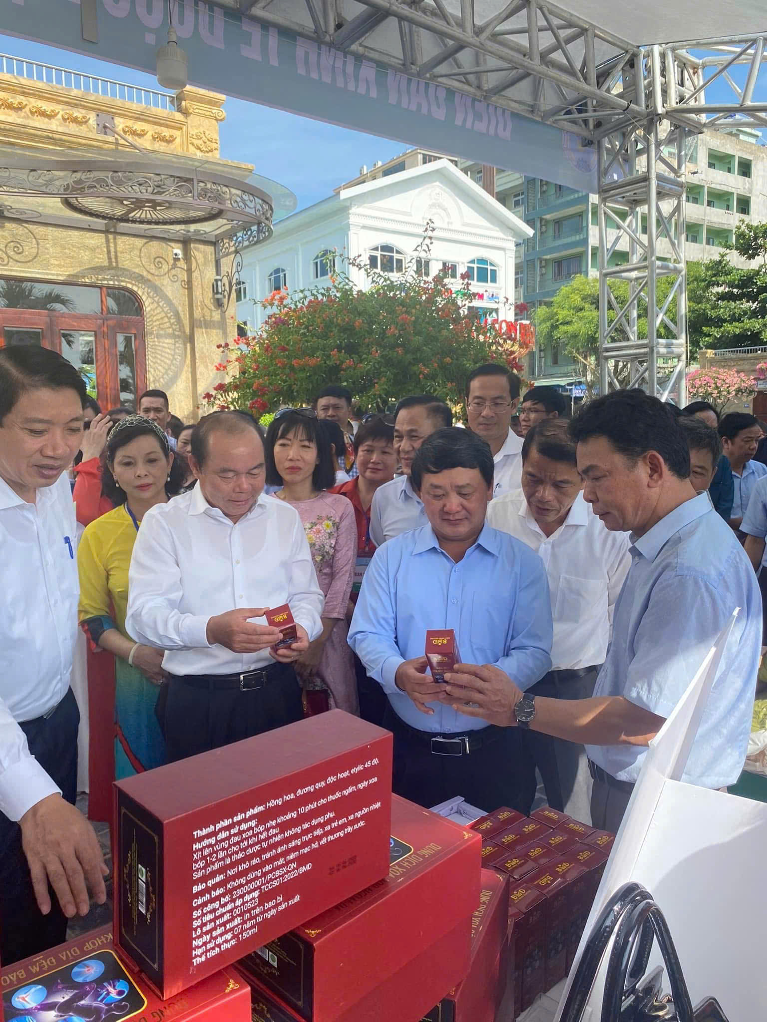 Hành Trình Sản Phẩm Xịt Xoa Bóp Xương Khớp Bảo Minh Đường Đến Với Khách Hàng Toàn Quốc